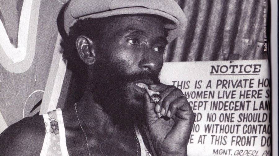 Una foto ritratto di Lee scratch perry degli anni '70