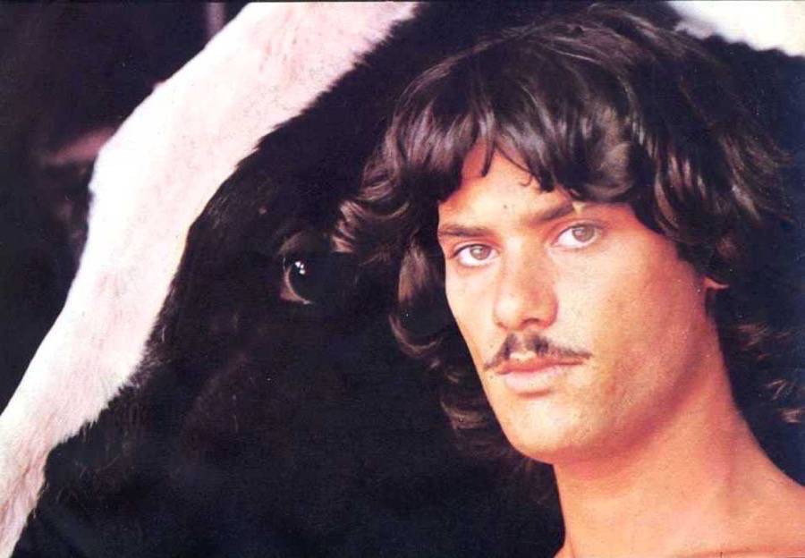 Enzo Carella