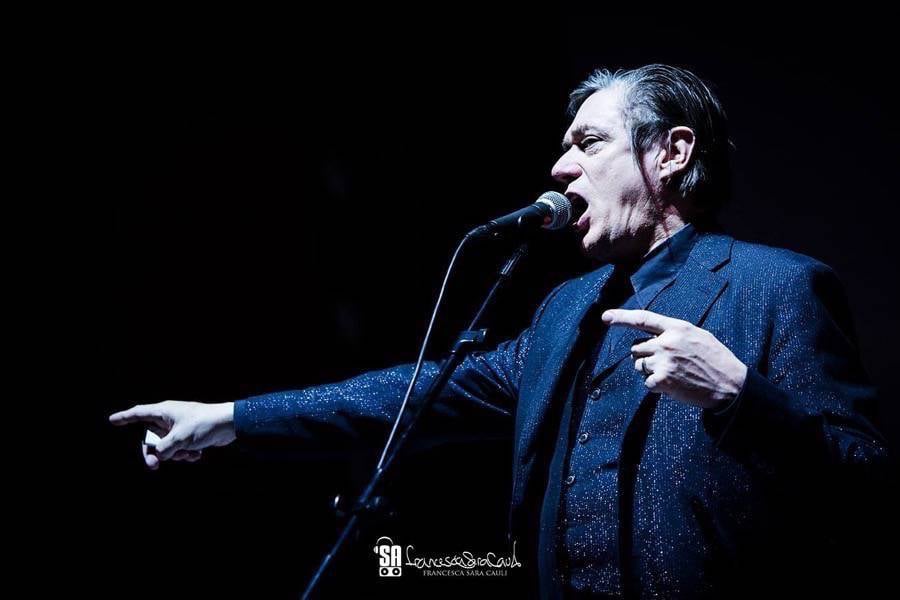 Blixa Bargeld degli Einstürzende Neubauten