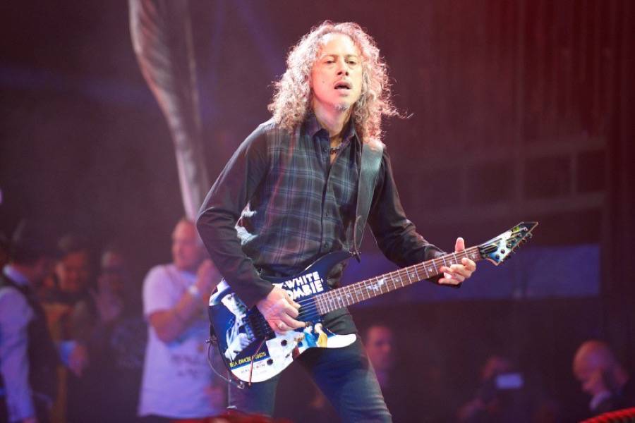 Kirk Hammett dei Metallica a Glastonbury 2014