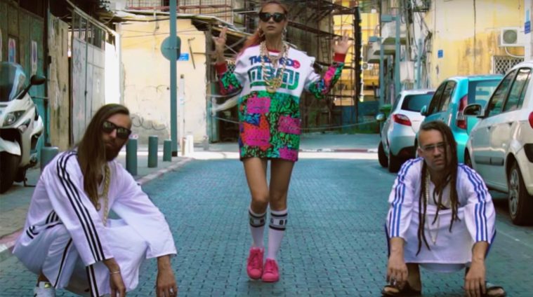 Flow #002. Tuniche dell'Adidas, una Delorean, un giro in fondo all ...