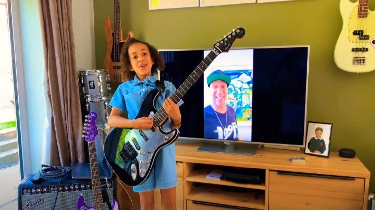 Rage Against The Machine - Nandi Bushell