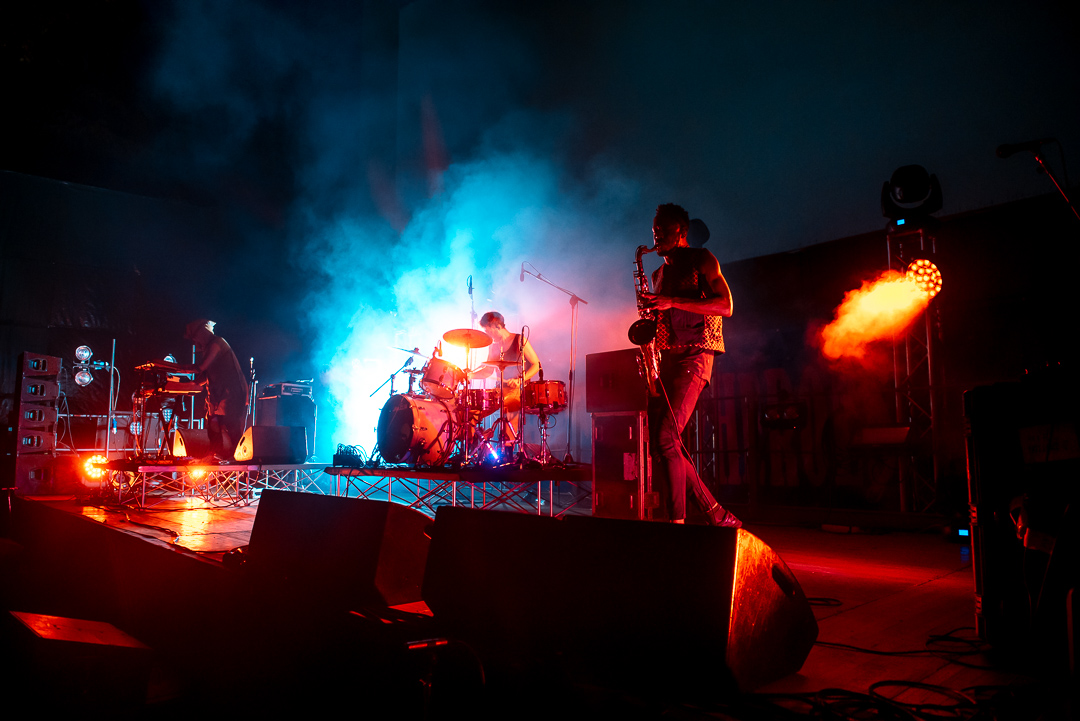 the_comet_is_coming_locomotiv_arena_puccini_20211_francesca_sara_cauli_2021-6