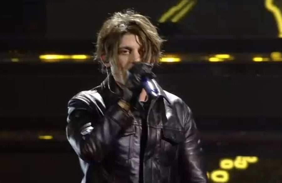 rkomi durante l'esibizione a Sanremo 2022