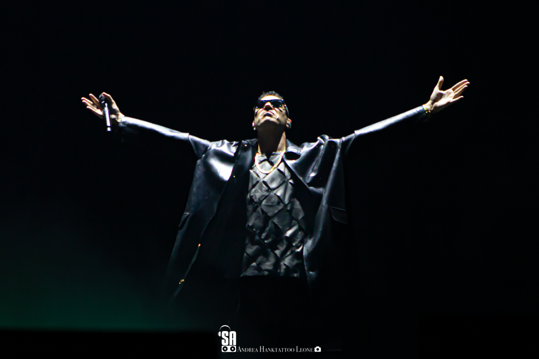 Marracash live al Mediolanum Forum di Assago, foto di Andrea Leone. (2022)