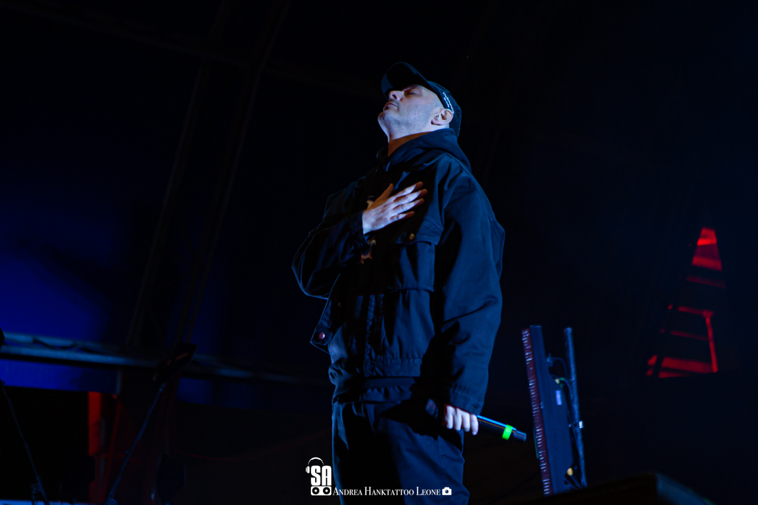 Fabri Fibra live al Carroponte si Sesto San Giovanni, foto di Andrea Leone.(2022)