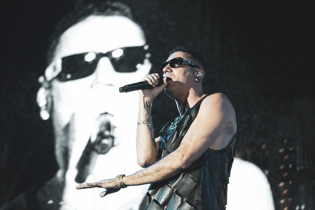 Marracash live al Pala Alpitour di Torino, foto di Alessandro Brosio (2022)