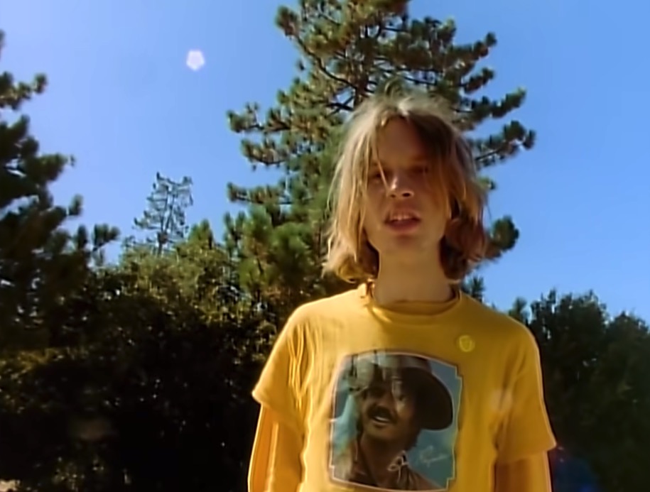 Beck, still dal video “Loser”