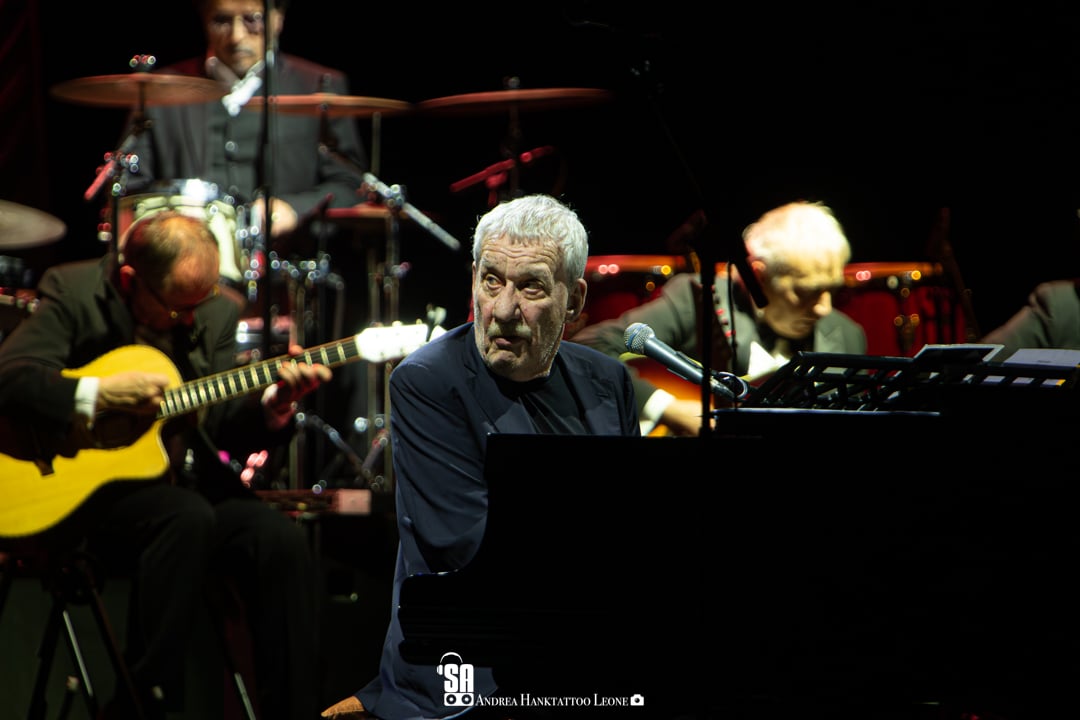 Paolo Conte live al Teatro degli Arcimboldi di Milano, foto di Andrea Leone (2023)
