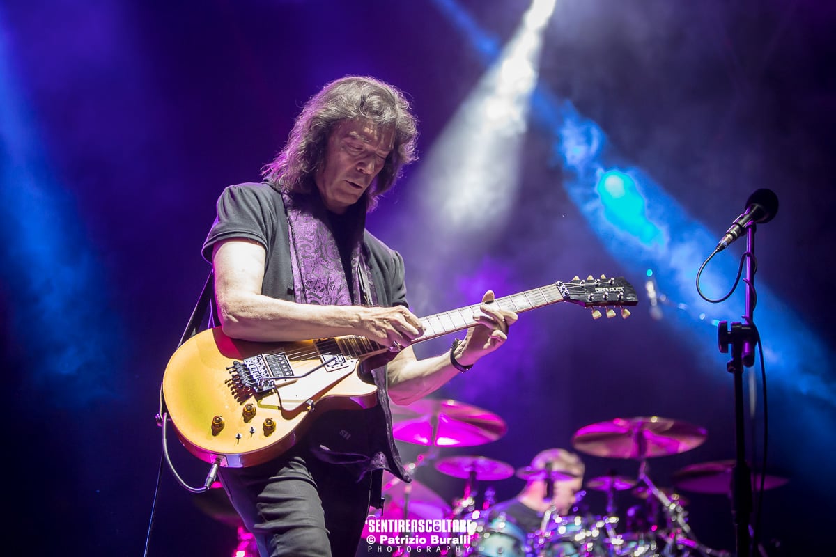 Steve Hackett Genesis Revisited live al Pistoia Blues Festival 2023, foto di Patrizio Buralli (2023)