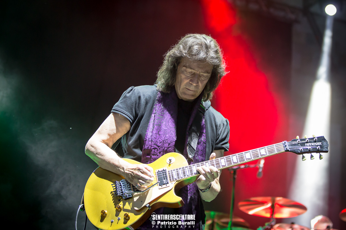 Steve Hackett Genesis Revisited live al Pistoia Blues Festival 2023, foto di Patrizio Buralli (2023)