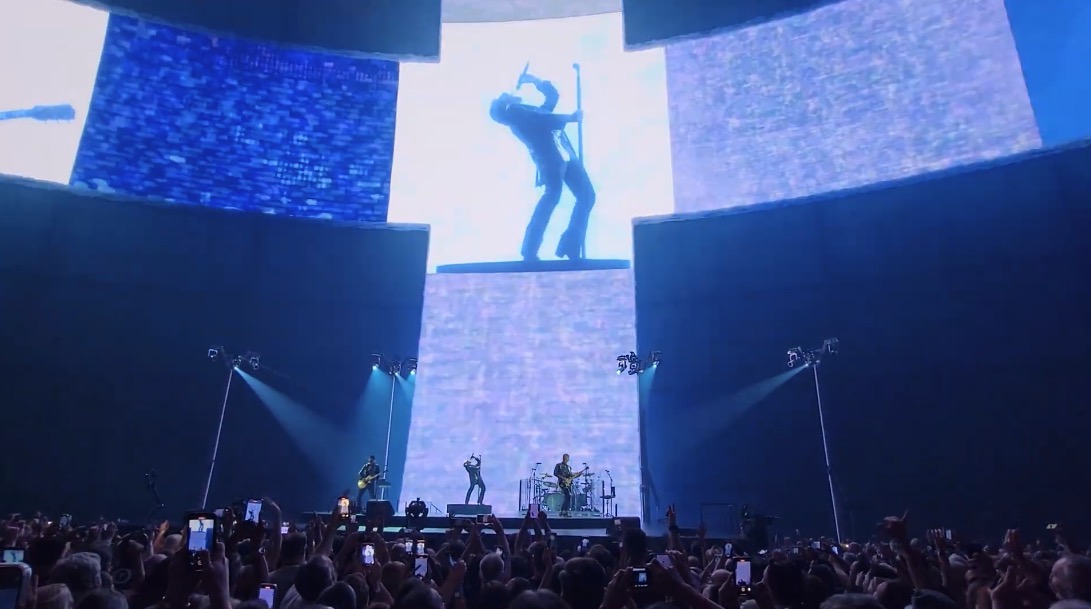 U2