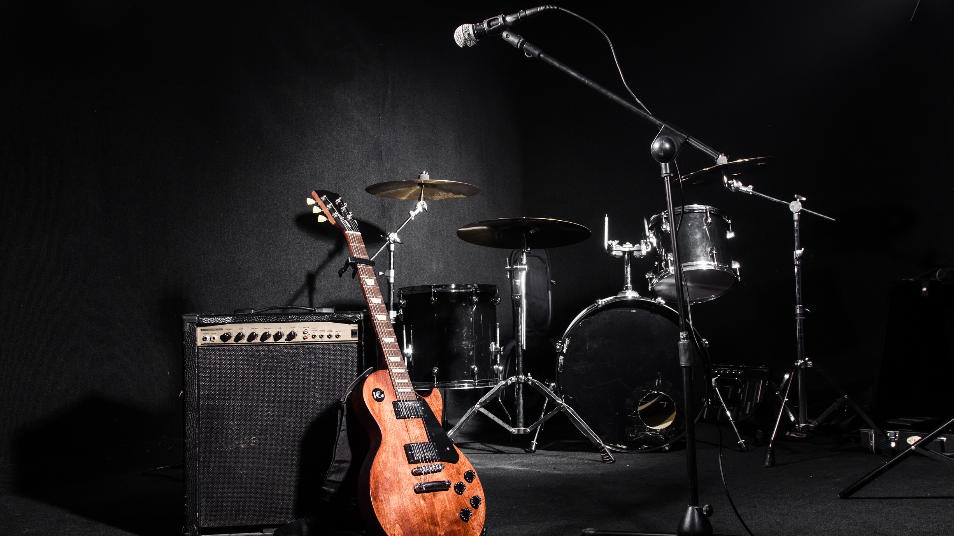 Batteria, strumenti musicali. Fonte: Canva