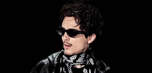 Timothee Chalamet è Bob Dylan al SNL