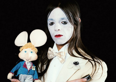 Lucio Corsi e Topo Gigio (Sanremo 2025)