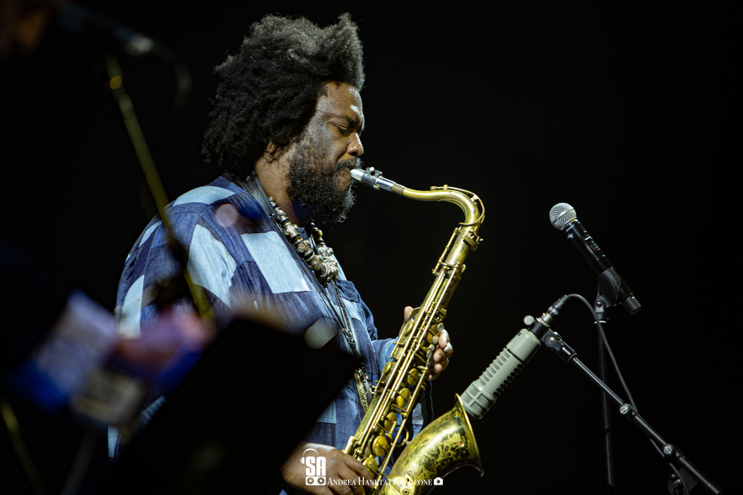 Kamasi Washington live all'Alcatraz di Milano, foto di Andrea Leone (2025)