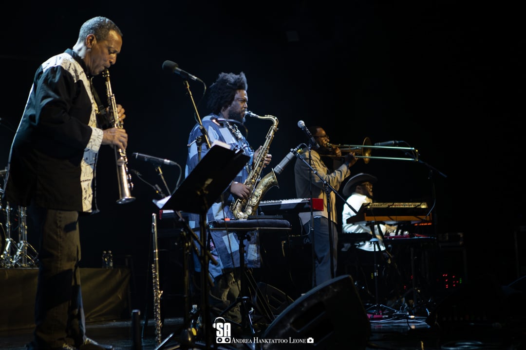 Kamasi Washington live all'Alcatraz di Milano, foto di Andrea Leone (2025)