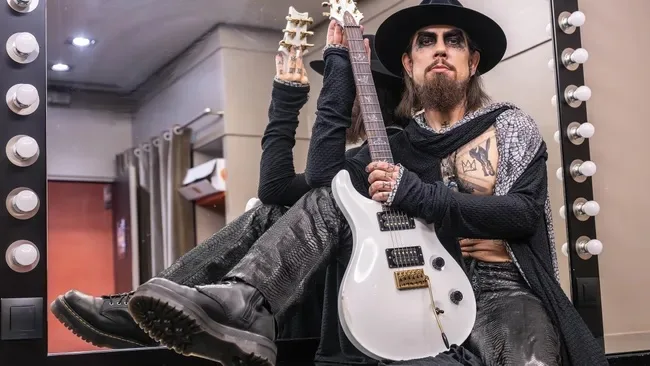 Dave Navarro