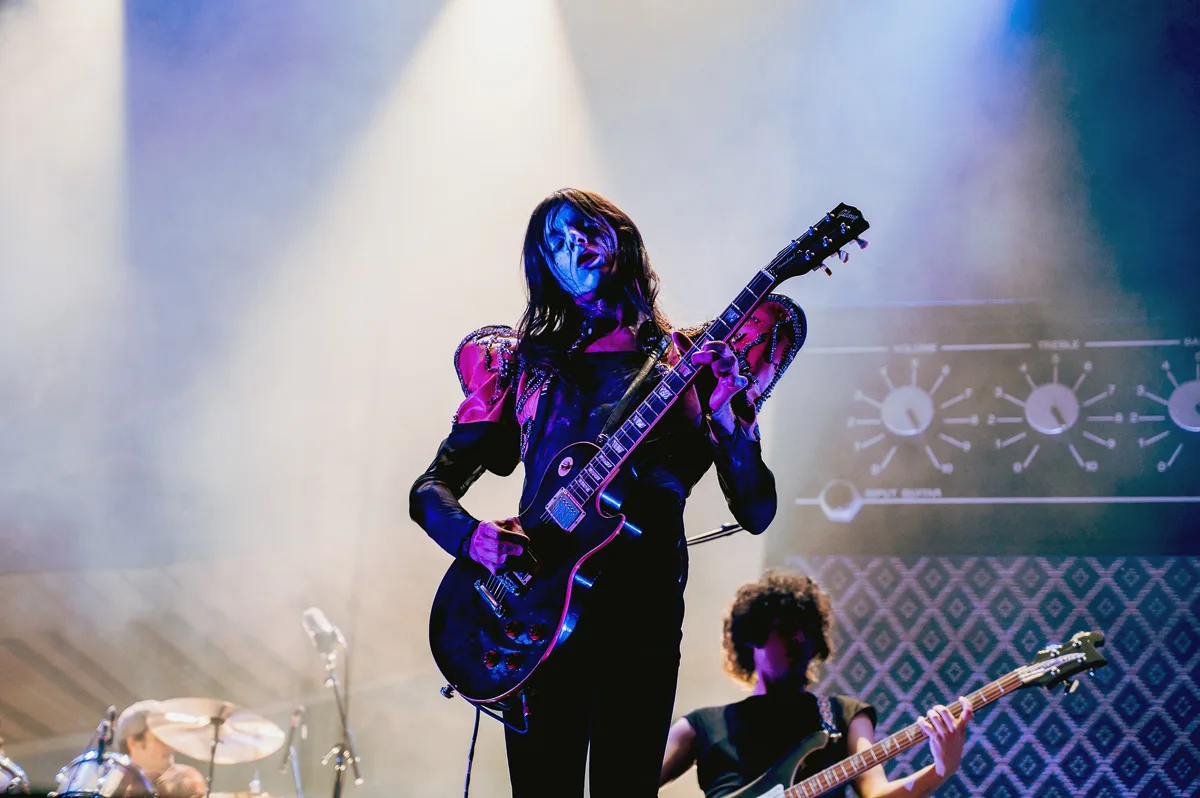 Lucio Corsi, Sequoie Music Park, Bologna, 2025, foto di Francesca Sara Cauli