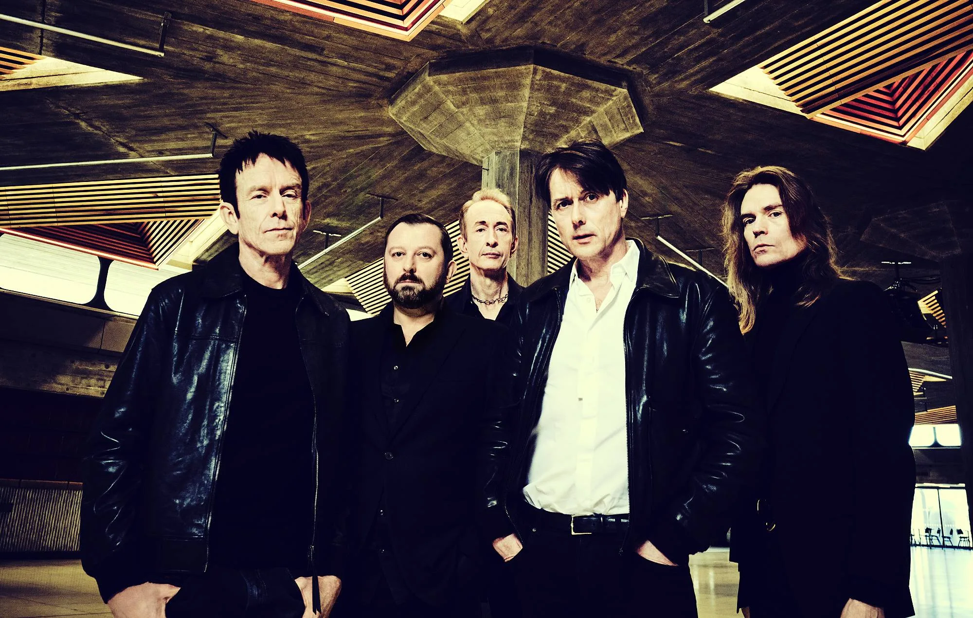 Suede, foto di Dean Chalkley (2025)