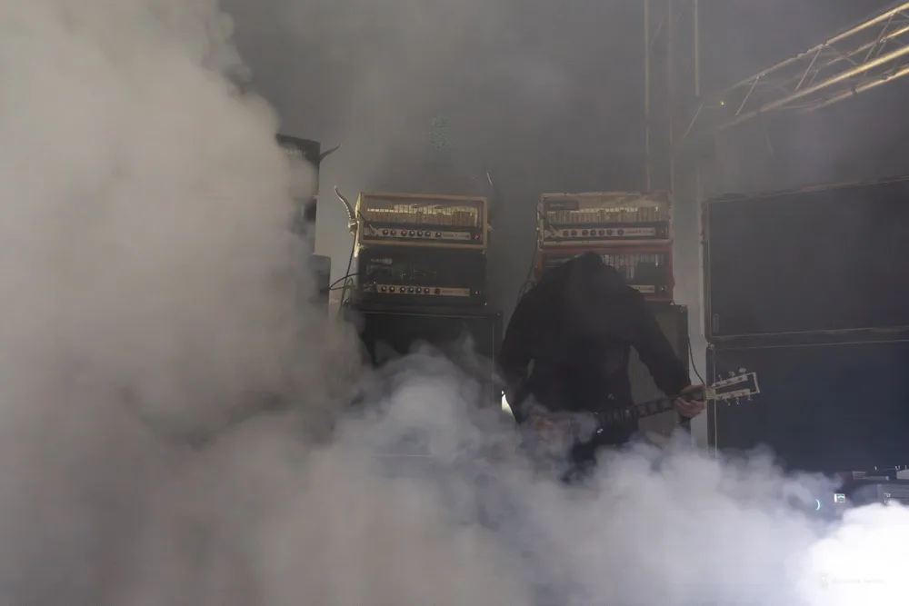 SUNN O)))