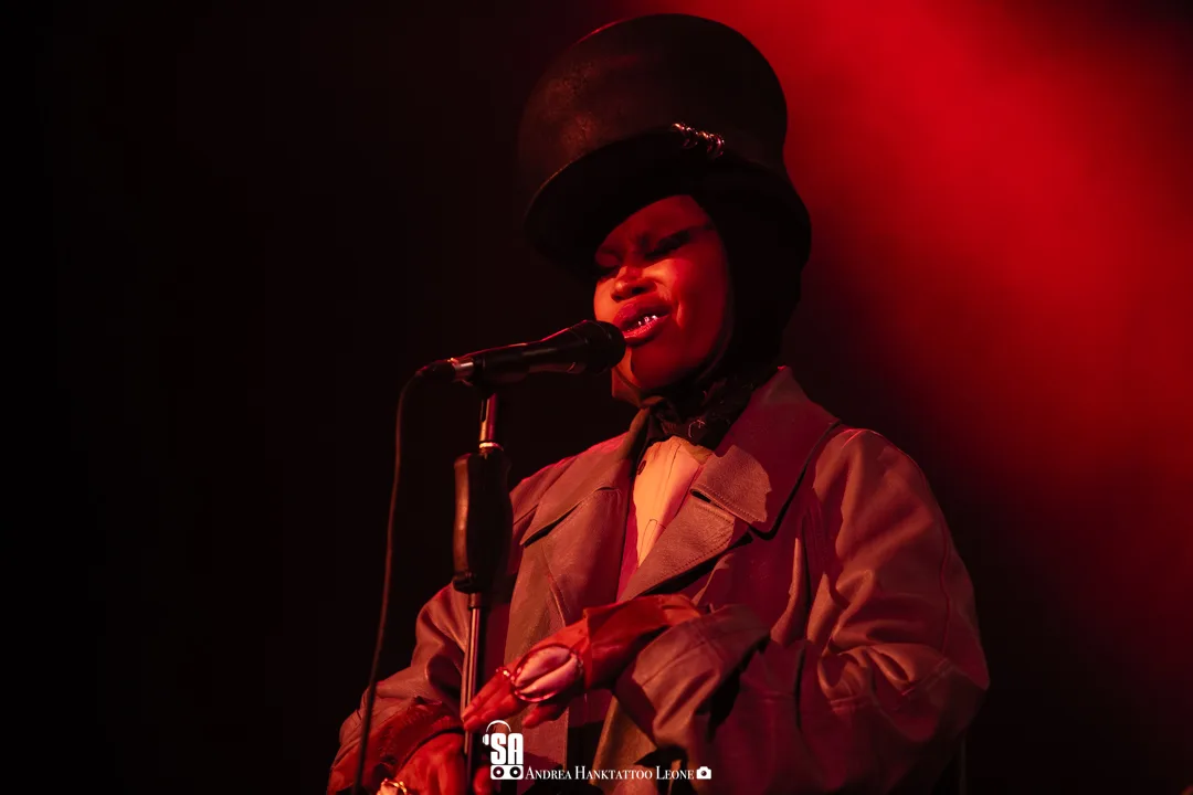 Erykah Badu live all'Alcatraz di Milano, la foto gallery di Andrea Leone (2025)