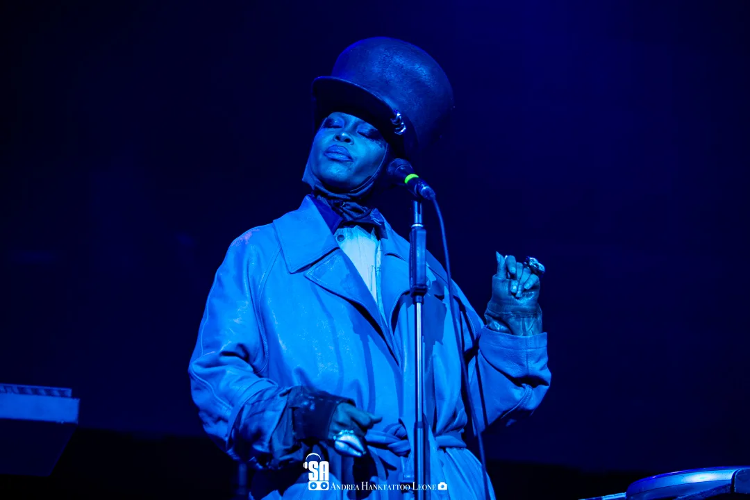 Erykah Badu live all'Alcatraz di Milano, la foto gallery di Andrea Leone (2025)