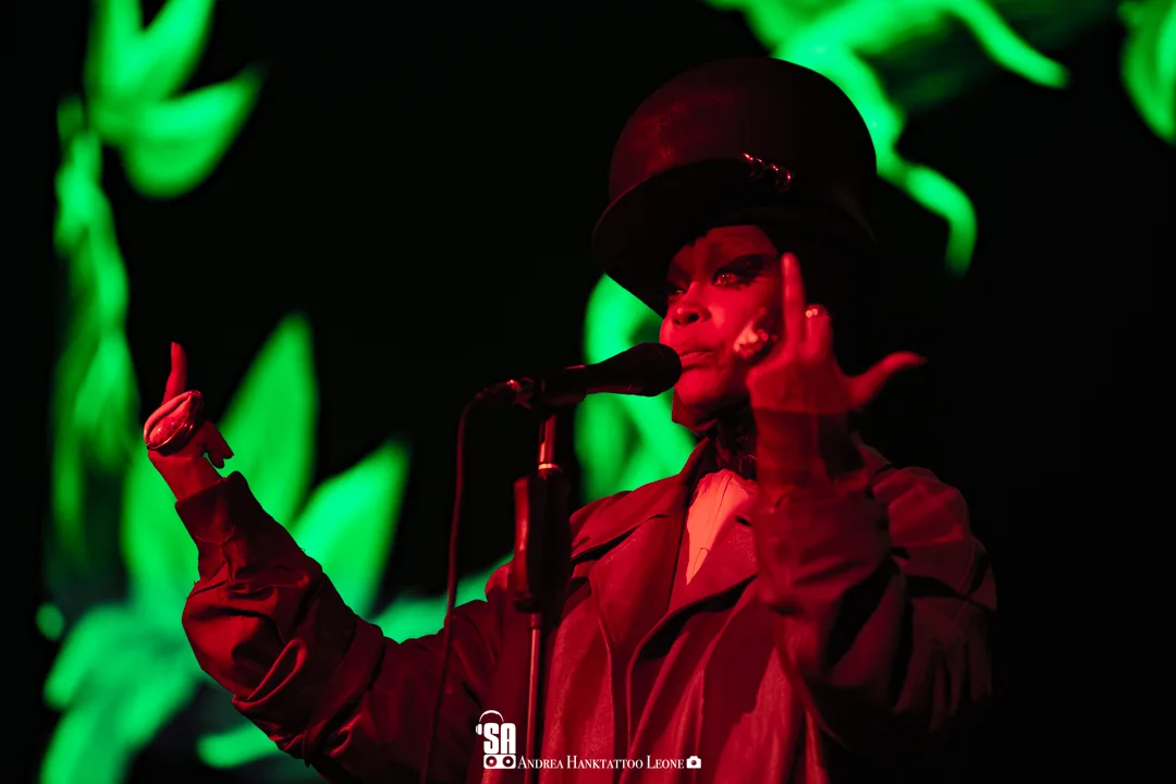 Erykah Badu live all'Alcatraz di Milano, la foto gallery di Andrea Leone (2025)