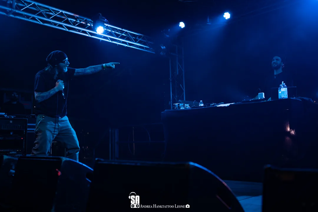 Kaos One & DJ Craim live al Circolo Magnolia di Segrate, foto di Andrea Leone (2026)