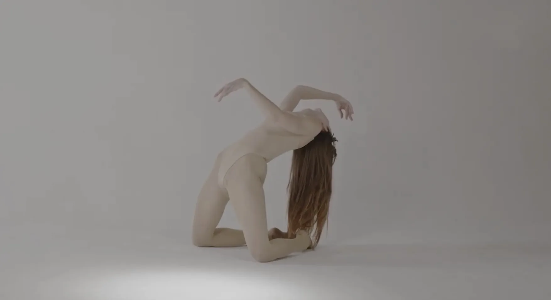 Still dal video "Mute" dei Pinhdar