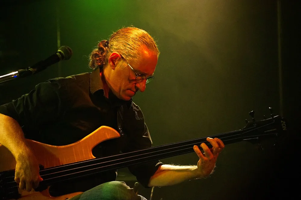 Michael Manring