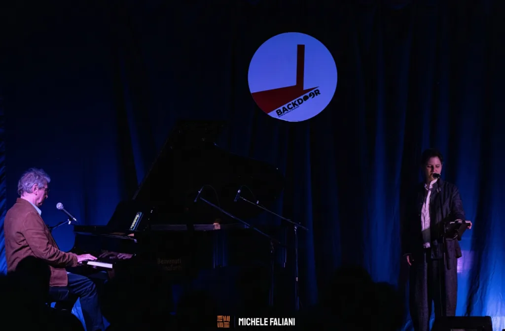 John Greaves e Annie Barbazza live al Backdoor